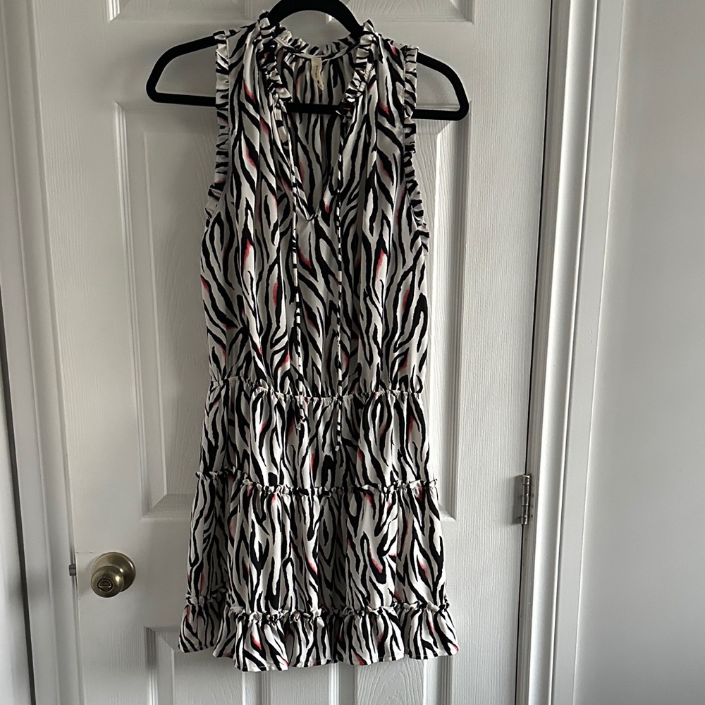 Tyche Zebra Print Dress White Black Coral size Medium